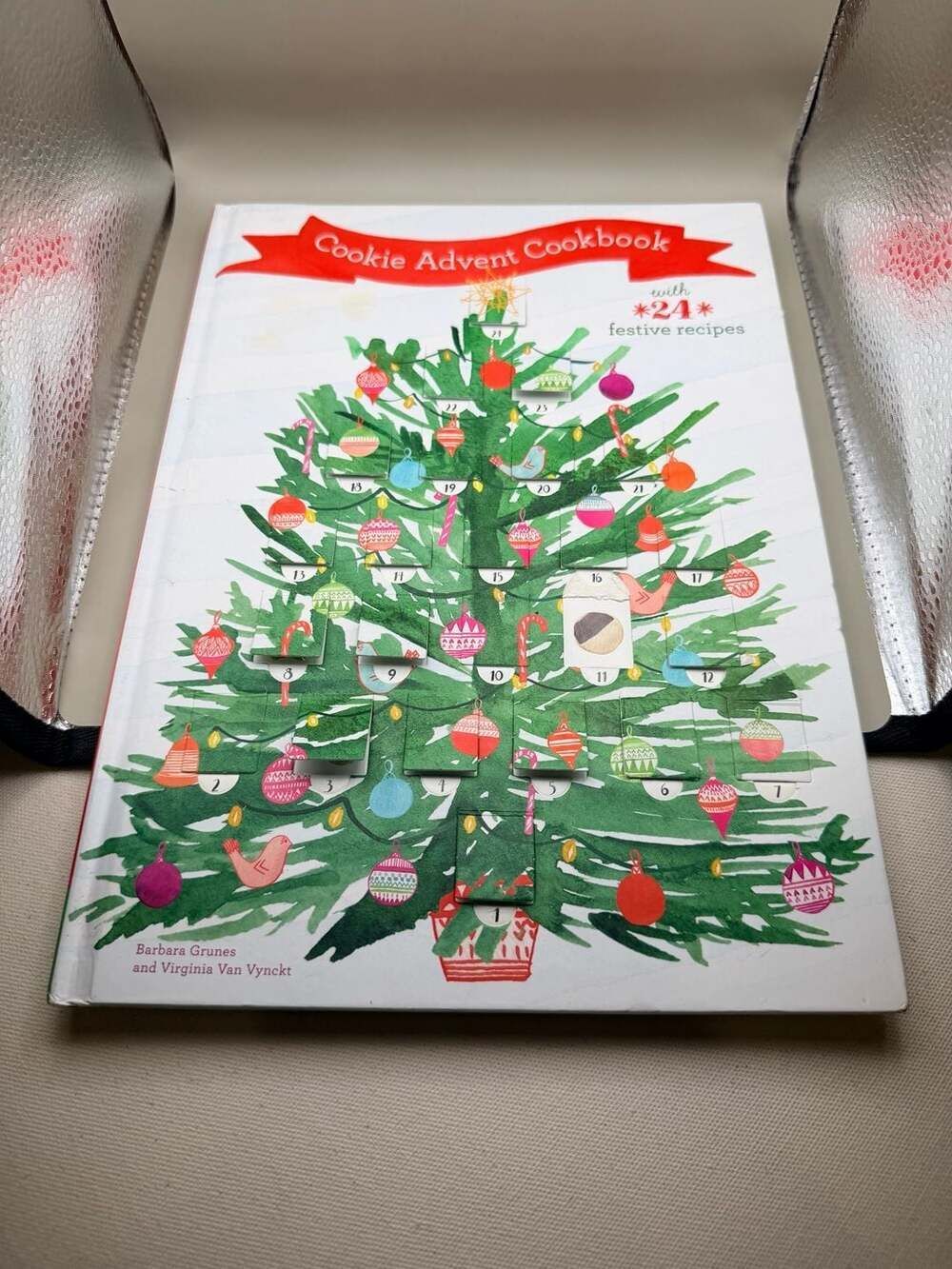 Cookie Advent Cookbook 24 Festive Recipes by Barbara Grunes